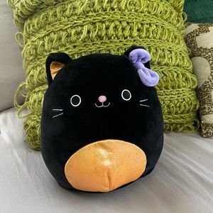 Black cat Squishmallow